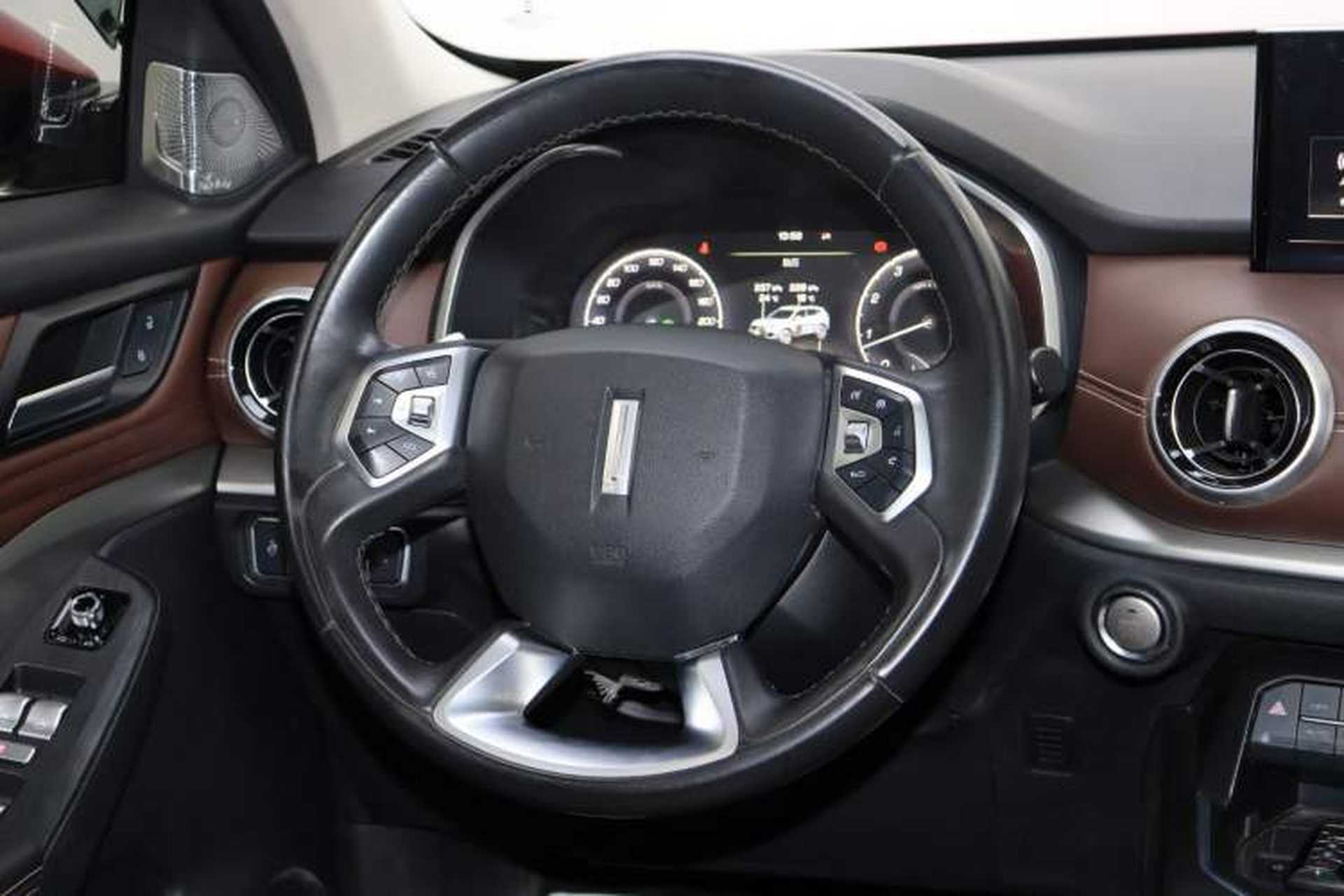 Used Wey VV6 2018 2.0T Two-Wheel-Drive Ultra-Luxury Version China V Standard Steering Wheel