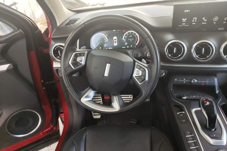 Used Wey VV6 2018 2.0T Two-Wheel-Drive Ultra-Luxury Version China V Standard Steering Wheel