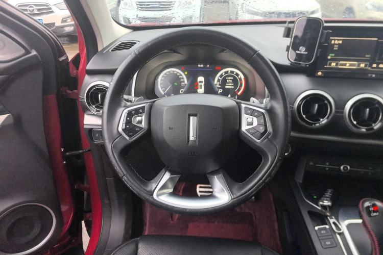 Used Wey VV6 2018 2.0T Two-Wheel-Drive Ultra-Luxury Version China V Standard Steering Wheel