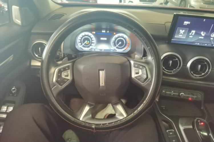 Used Wey VV6 2018 2.0T Two-Wheel-Drive Ultra-Luxury Version China V Standard Steering Wheel