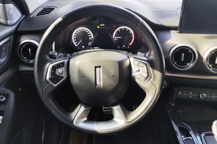 Used Wey VV6 2018 2.0T Two-Wheel-Drive Ultra-Luxury Version China V Standard Steering Wheel