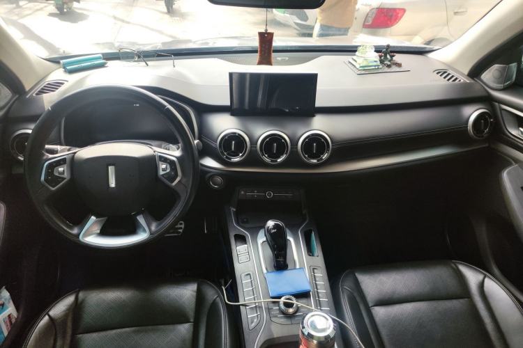 Used Wey VV6 2018 2.0T Two-Wheel-Drive Ultra-Luxury Version China V Standard Center Console