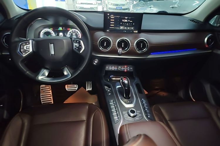 Used Wey VV6 2018 2.0T Two-Wheel-Drive Ultra-Luxury Version China V Standard Center Console