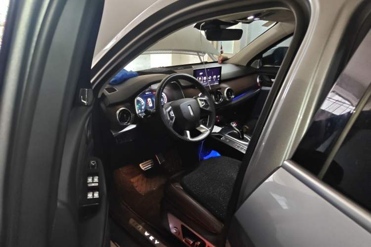 Used Wey VV6 2018 2.0T Two-Wheel Drive Flagship Version China V Standard Driver Seat