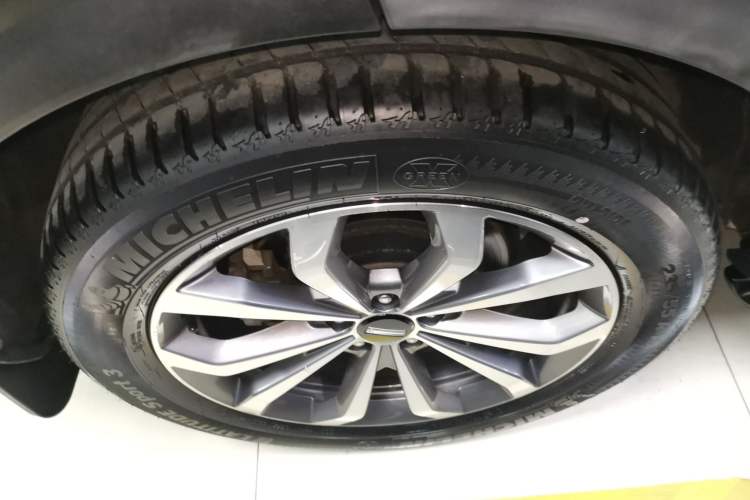 Used Wey VV6 2018 2.0T Two-Wheel-Drive Ultra-Luxury Version China V Standard Exterior 2