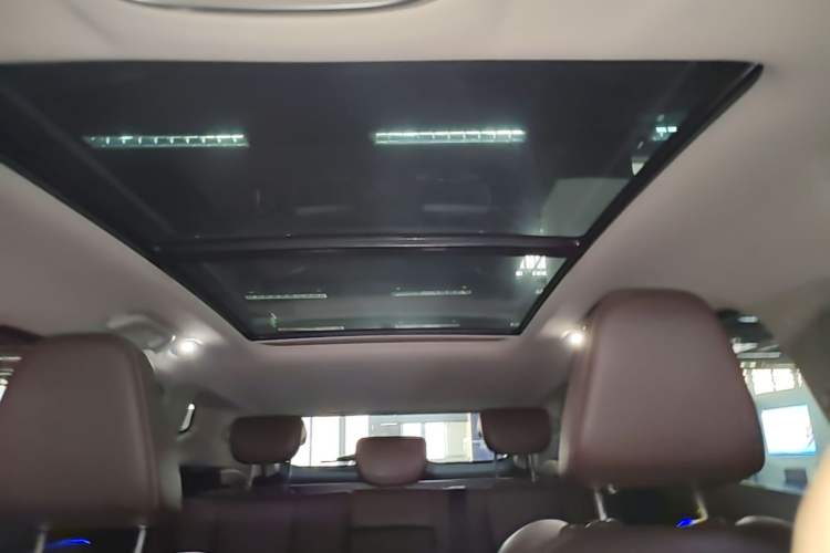 Used Wey VV6 2018 2.0T Two-Wheel-Drive Ultra-Luxury Version China V Standard Headliner