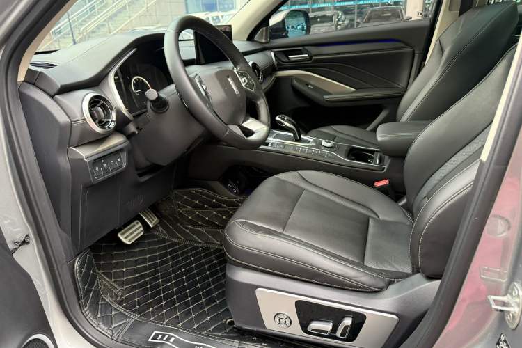 Used Wey VV6 2018 2.0T Two-Wheel-Drive Ultra-Luxury Version China V Standard Interior 2