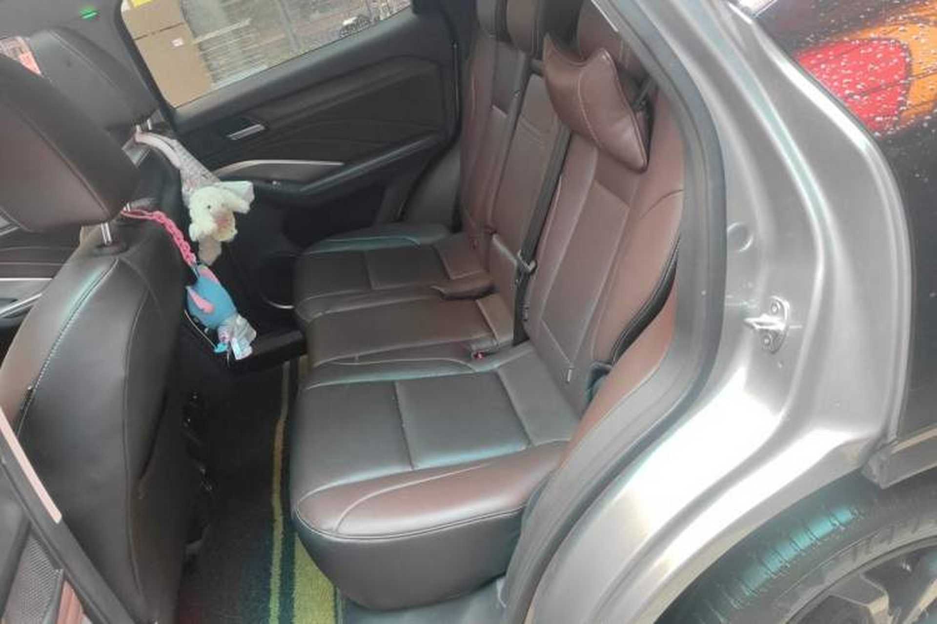Used Wey VV6 2018 2.0T Two-Wheel-Drive Ultra-Luxury Version China V Standard Left Rear Seat