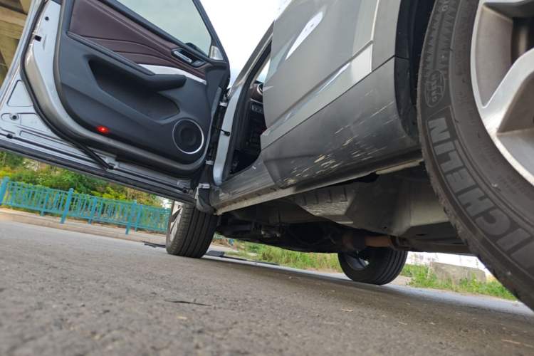 Used Wey VV6 2018 2.0T Two-Wheel Drive Flagship Version China V Standard Left Side Sill
