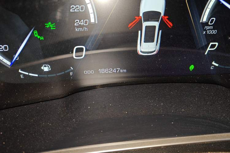 Used Wey VV6 2018 2.0T Four-Wheel Drive Flagship Version China V Standard Odometer Close Up