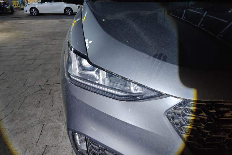 Used Wey VV6 2018 2.0T Four-Wheel Drive Flagship Version China V Standard Right Front Headlight