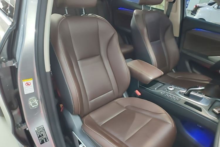 Used Wey VV6 2018 2.0T Two-Wheel-Drive Ultra-Luxury Version China V Standard Right Front Seat