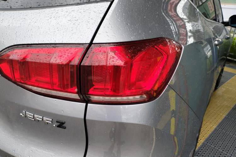Used Wey VV6 2018 2.0T Two-Wheel Drive Flagship Version China V Standard Right Rear Taillight