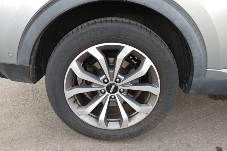 Used Wey VV6 2018 2.0T Two-Wheel Drive Flagship Version China V Standard Right Rear Wheel Hub