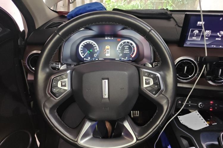 Used Wey VV6 2018 2.0T Two-Wheel Drive Flagship Version China V Standard Steering Wheel