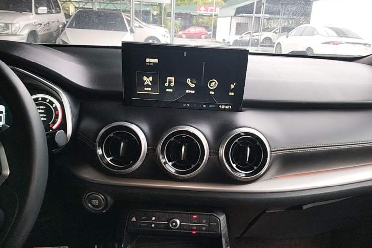 Used Wey VV6 2018 2.0T Four-Wheel Drive Flagship Version China V Standard Audio And AC Panel