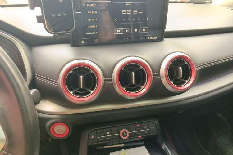 Used Wey VV6 2018 2.0T Two-Wheel-Drive Ultra-Luxury Version China V Standard Audio And AC Panel