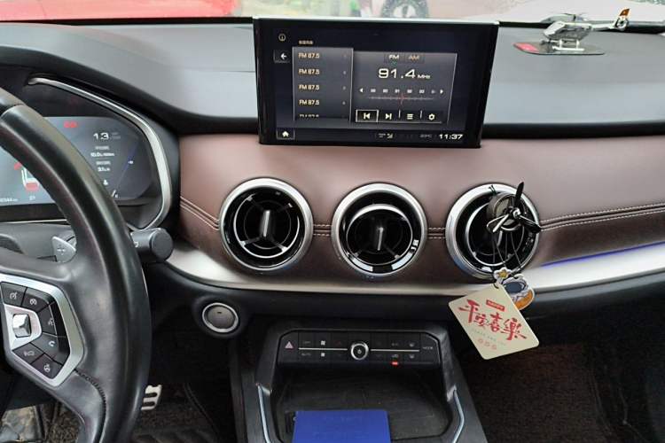 Used Wey VV6 2018 2.0T Two-Wheel Drive Flagship Version China V Standard Audio And AC Panel