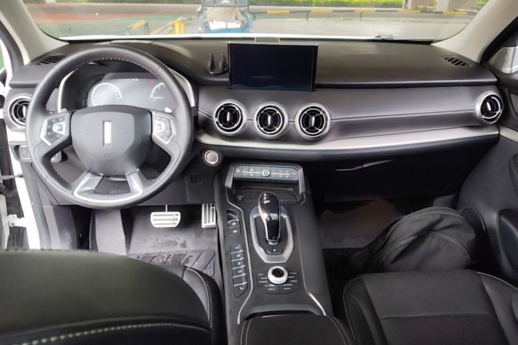 Used Wey VV6 2018 2.0T Four-Wheel Drive Flagship Version China V Standard Center Console