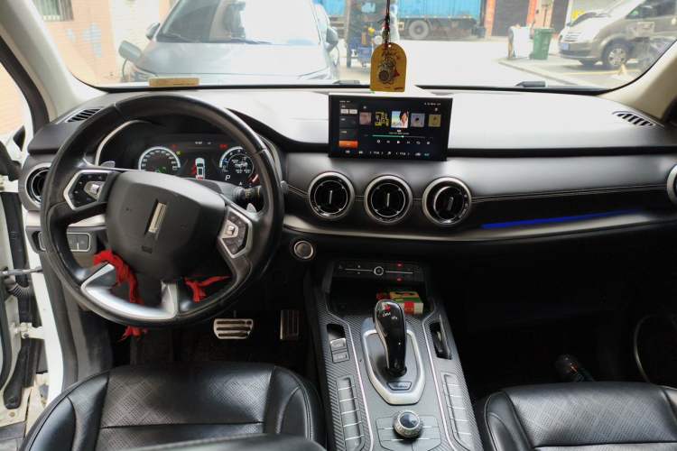 Used Wey VV6 2018 2.0T Two-Wheel Drive Flagship Version China V Standard Center Console