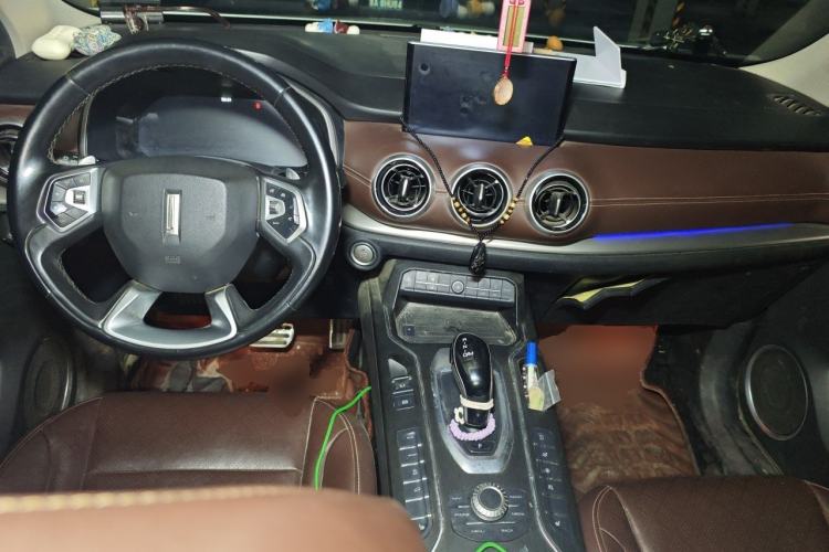 Used Wey VV6 2018 2.0T Two-Wheel-Drive Ultra-Luxury Version China V Standard Center Console