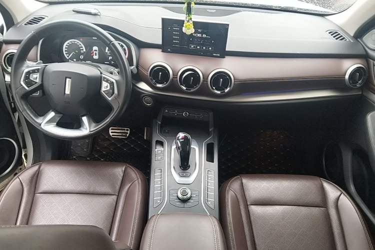 Used Wey VV6 2018 2.0T Two-Wheel-Drive Ultra-Luxury Version China V Standard Center Console