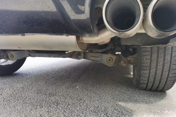 Used Wey VV6 2018 2.0T Two-Wheel Drive Flagship Version China V Standard Chassis Rear Right