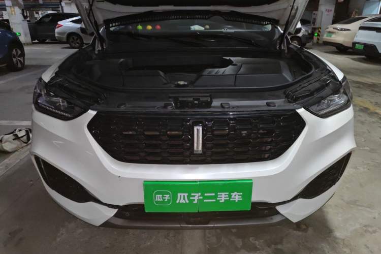Used Wey VV6 2018 2.0T Two-Wheel-Drive Ultra-Luxury Version China V Standard Engine Bay