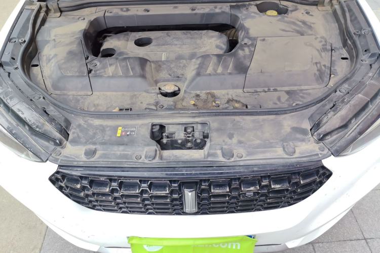 Used Wey VV6 2018 2.0T Two-Wheel Drive Flagship Version China V Standard Engine Bay