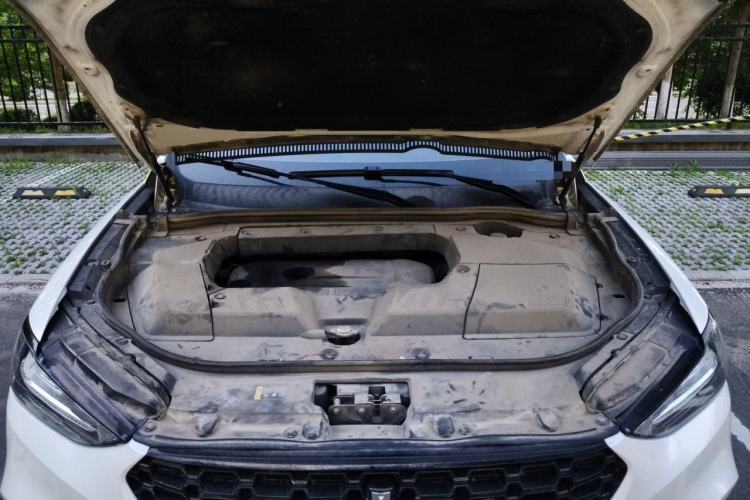 Used Wey VV6 2018 2.0T Four-Wheel Drive Flagship Version China V Standard Engine Bay