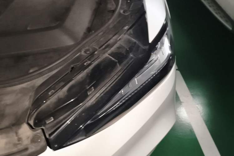 Used Wey VV6 2018 2.0T Two-Wheel-Drive Ultra-Luxury Version China V Standard Engine Bay Left