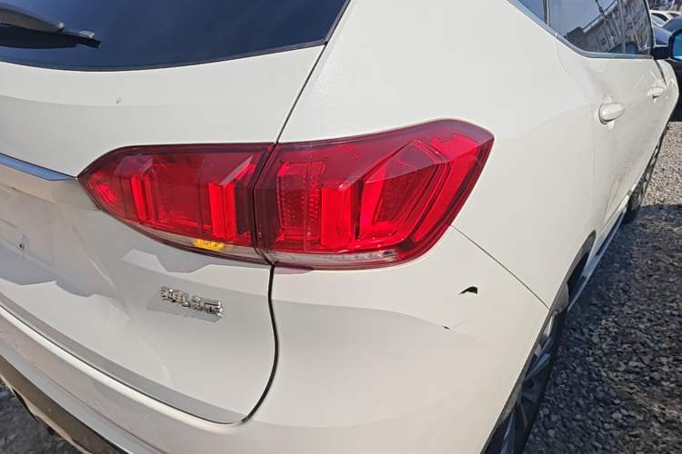 Used Wey VV6 2018 2.0T Two-Wheel Drive Flagship Version China V Standard Exterior 3