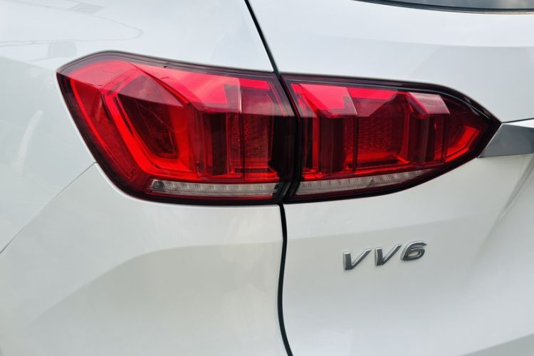 Used Wey VV6 2018 2.0T Four-Wheel Drive Flagship Version China V Standard Exterior 4