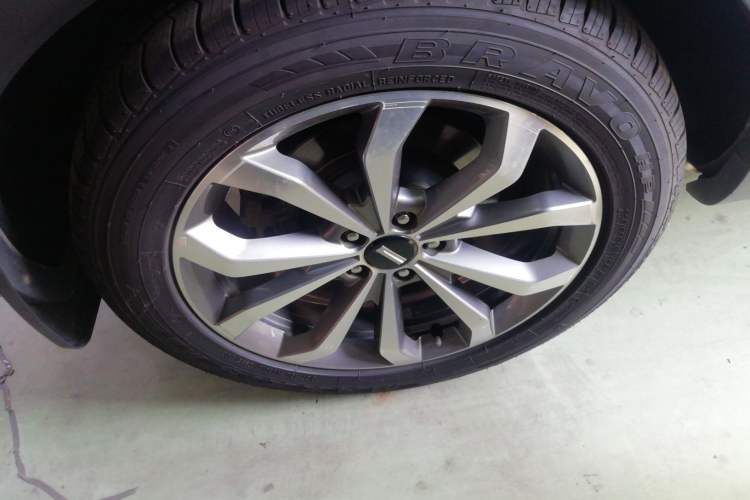 Used Wey VV6 2018 2.0T Four-Wheel Drive Flagship Version China V Standard Exterior 8