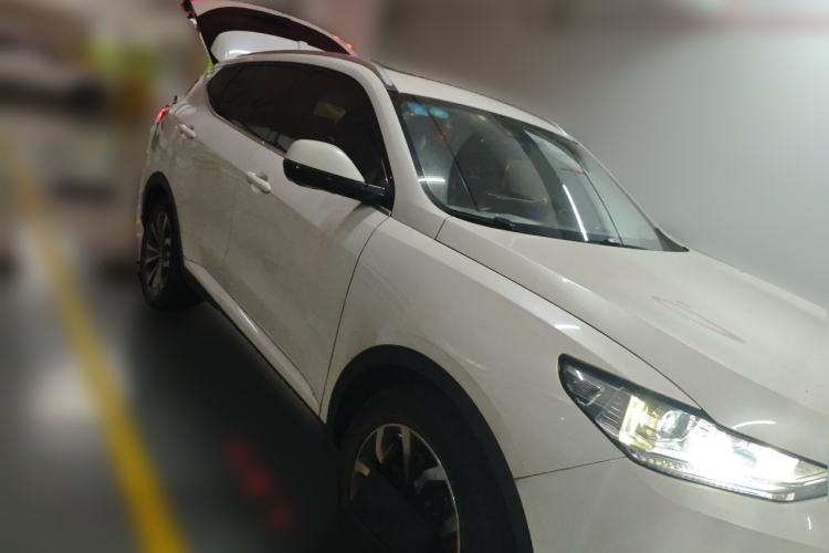 Used Wey VV6 2018 2.0T Two-Wheel Drive Flagship Version China V Standard Front Right 45 Deg