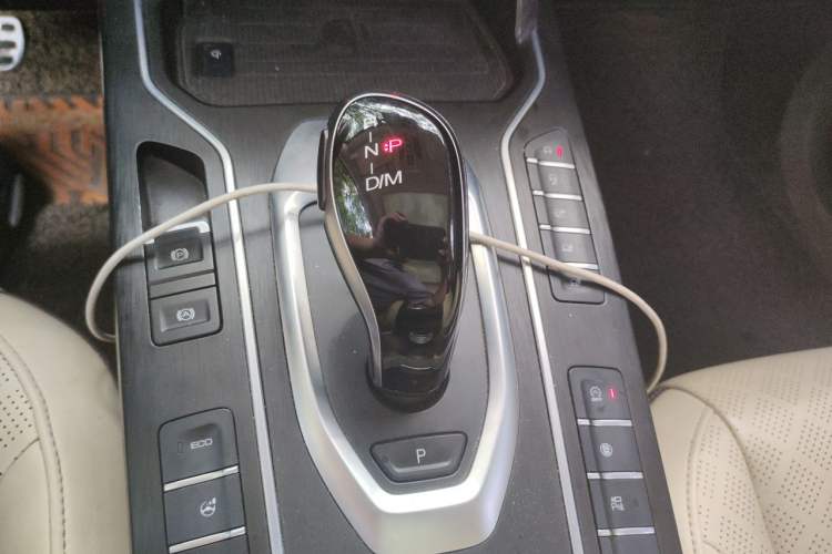 Used Wey VV6 2018 2.0T Four-Wheel Drive Flagship Version China V Standard Gear Lever