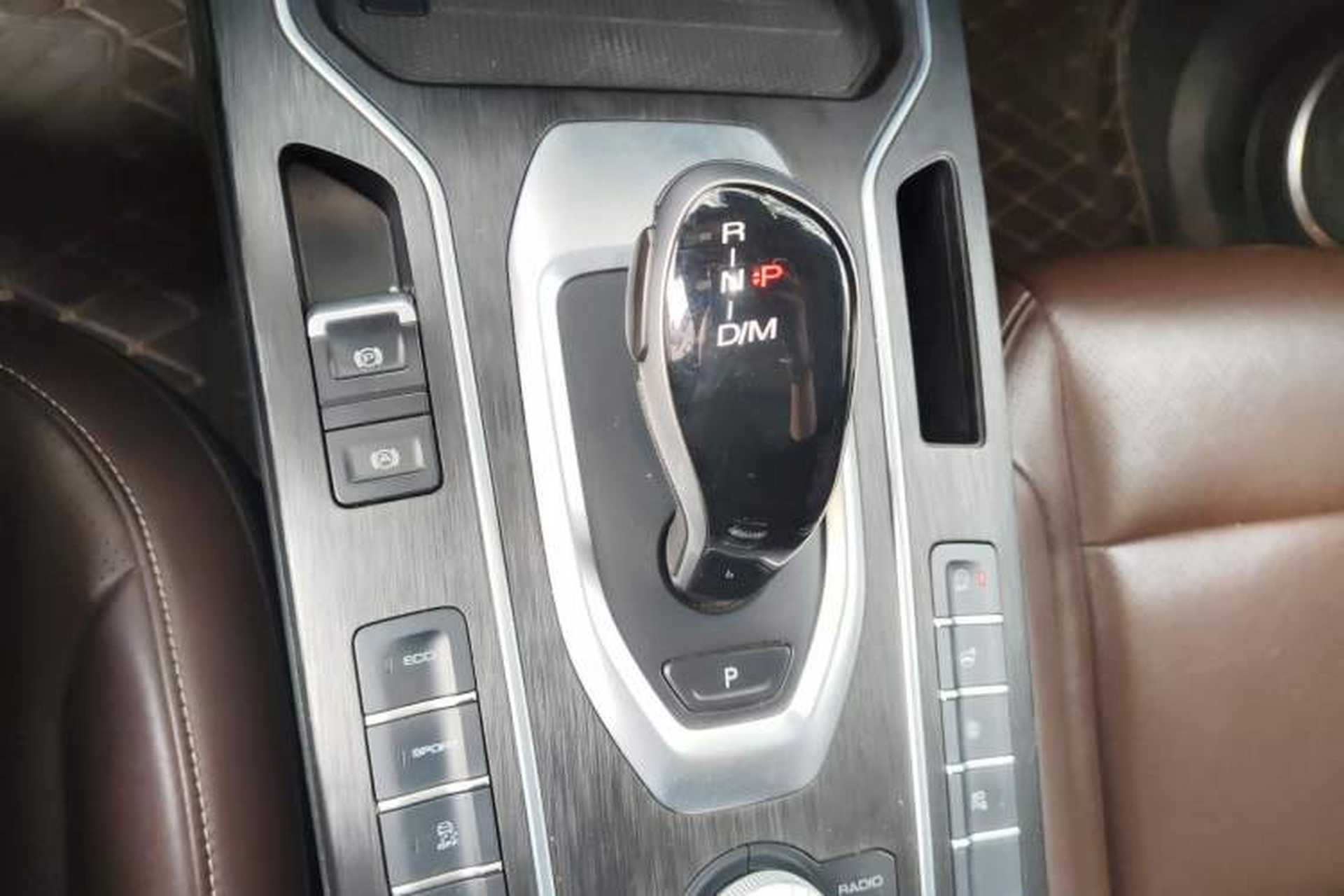 Used Wey VV6 2018 2.0T Two-Wheel-Drive Ultra-Luxury Version China V Standard Gear Lever