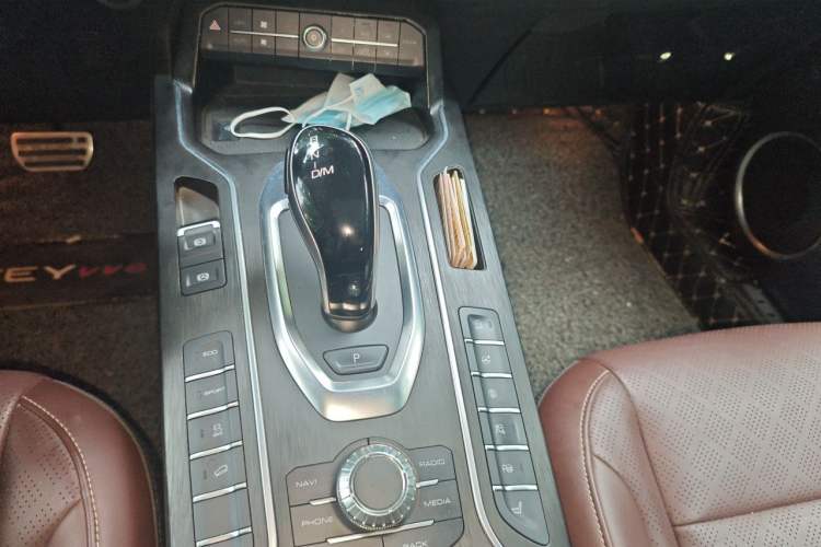 Used Wey VV6 2018 2.0T Two-Wheel Drive Flagship Version China V Standard Gear Lever