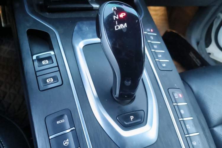 Used Wey VV6 2018 2.0T Four-Wheel Drive Flagship Version China V Standard Gear Lever