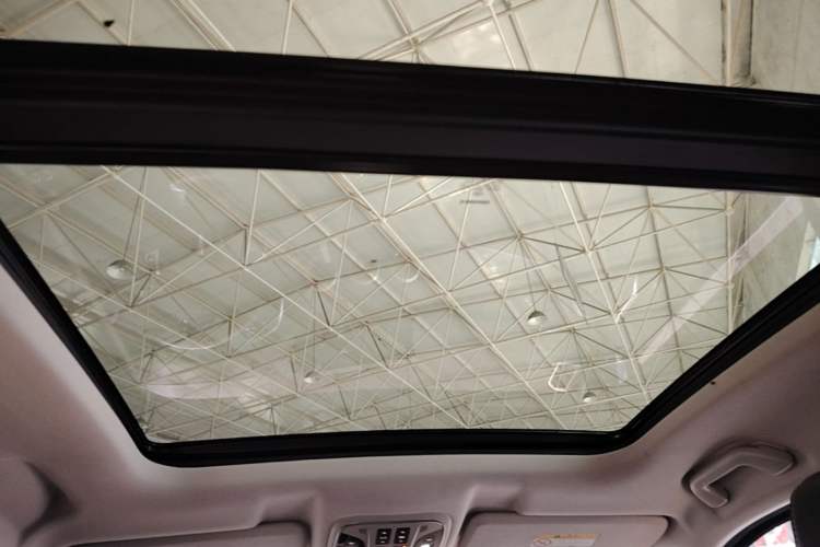 Used Wey VV6 2018 2.0T Two-Wheel-Drive Ultra-Luxury Version China V Standard Headliner