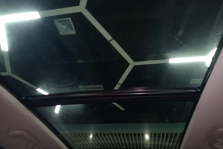 Used Wey VV6 2018 2.0T Two-Wheel-Drive Ultra-Luxury Version China V Standard Headliner
