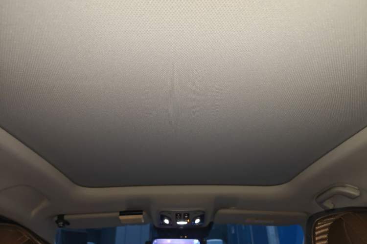 Used Wey VV6 2018 2.0T Two-Wheel-Drive Ultra-Luxury Version China V Standard Headliner