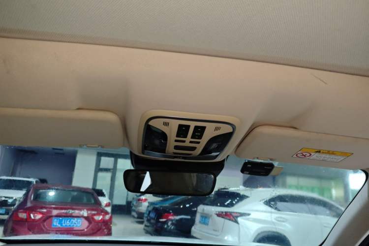 Used Wey VV6 2018 2.0T Two-Wheel-Drive Ultra-Luxury Version China V Standard Headliner