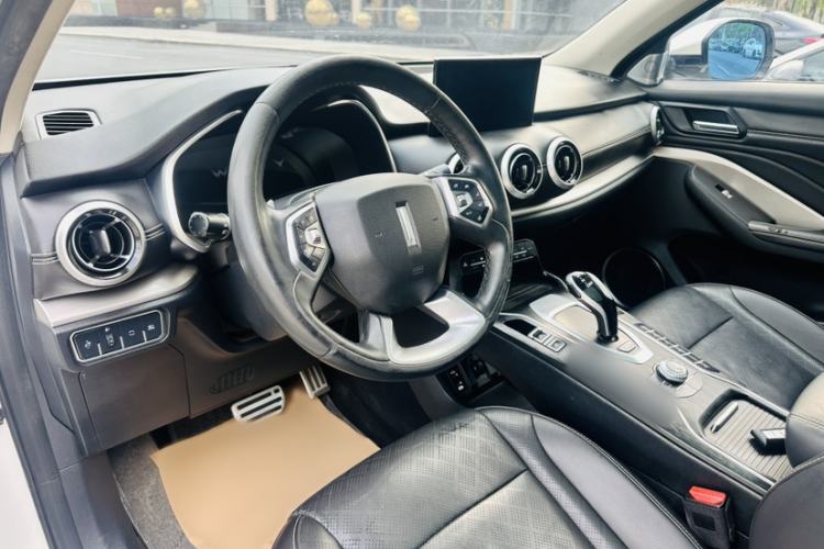Used Wey VV6 2018 2.0T Four-Wheel Drive Flagship Version China V Standard Interior 12