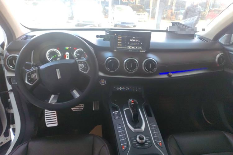 Used Wey VV6 2018 2.0T Two-Wheel-Drive Ultra-Luxury Version China V Standard Interior 2
