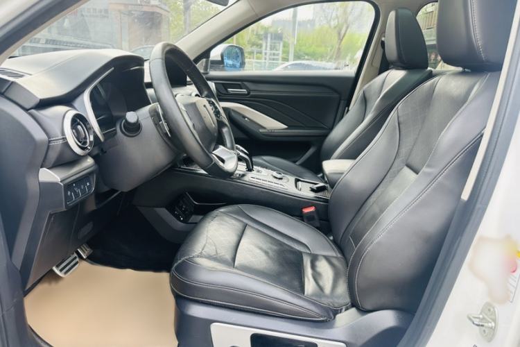 Used Wey VV6 2018 2.0T Four-Wheel Drive Flagship Version China V Standard Interior 3
