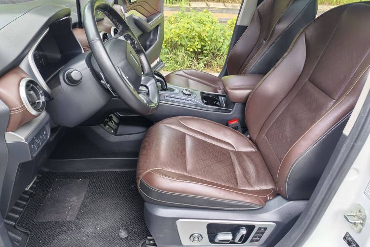 Used Wey VV6 2018 2.0T Two-Wheel Drive Flagship Version China V Standard Interior 4