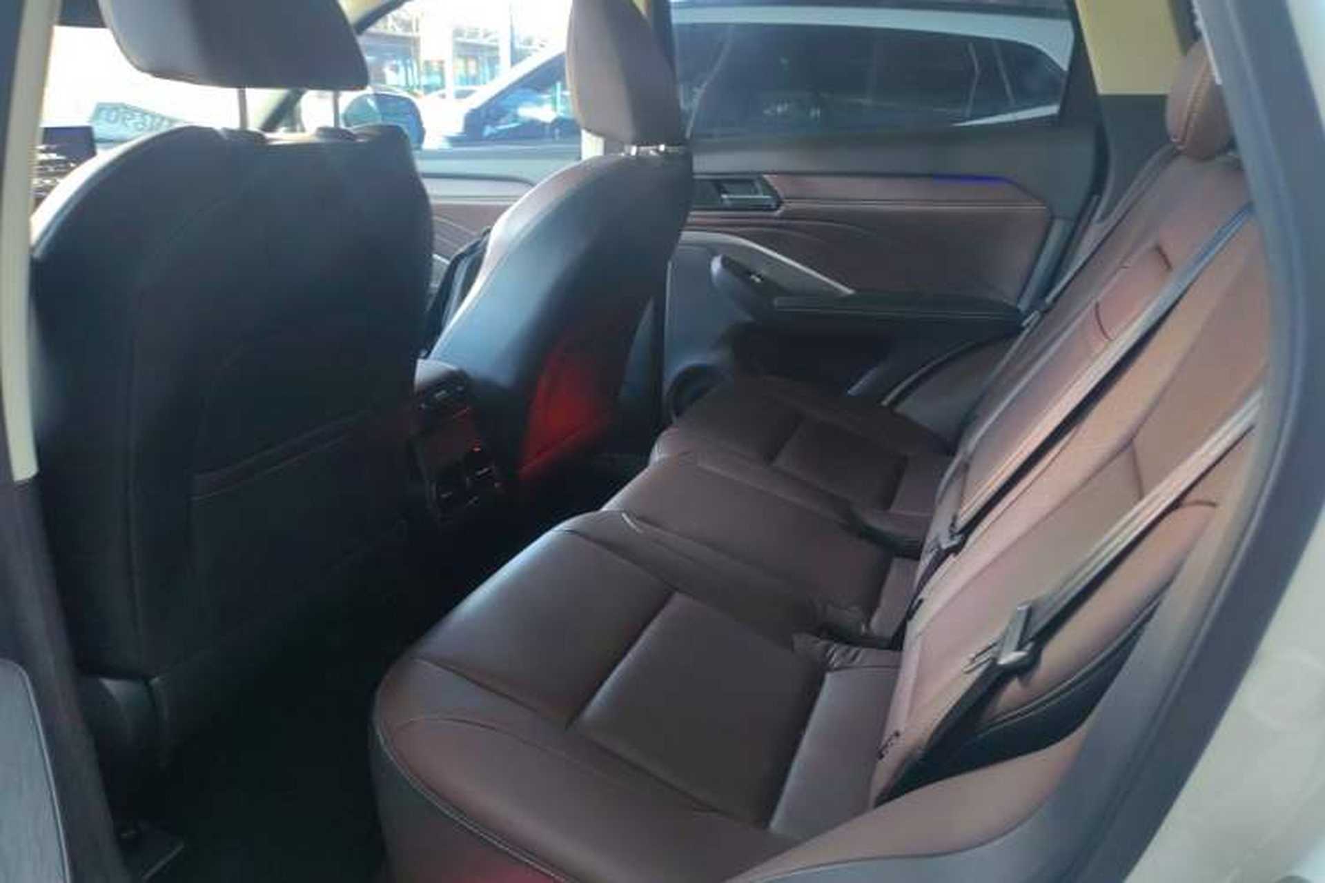 Used Wey VV6 2018 2.0T Two-Wheel-Drive Ultra-Luxury Version China V Standard Interior 4