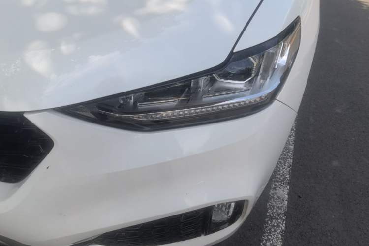 Used Wey VV6 2018 2.0T Two-Wheel Drive Flagship Version China V Standard Left Front Headlight
