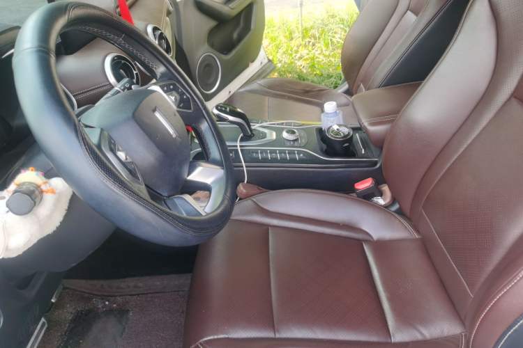 Used Wey VV6 2018 2.0T Two-Wheel-Drive Ultra-Luxury Version China V Standard Left Front Seat